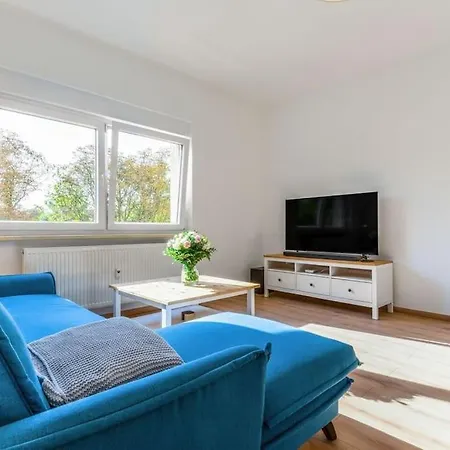 Modern, Grosszugig, Nahe Rhein & Waldpark Apartment