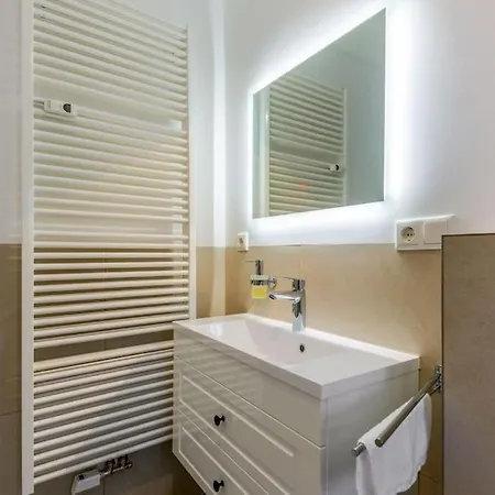 Apartment Modern, Grosszugig, Nahe Rhein & Waldpark